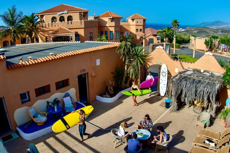 Alojamiento surf camp lodge